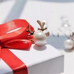 ✨”DASHER”‎ GOLD REINDEER PEARL EARRINGS-NEW✨